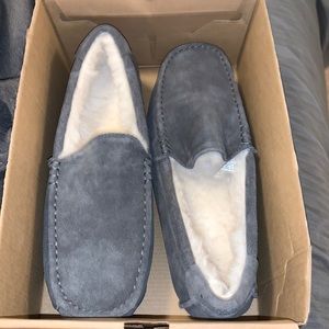 Men’s UGG slippers